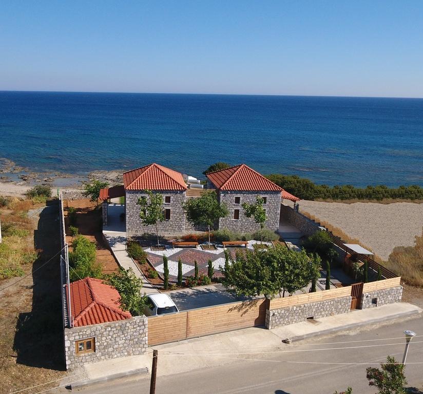Alisahni Beachfront Villas Кіотарі Екстер'єр фото